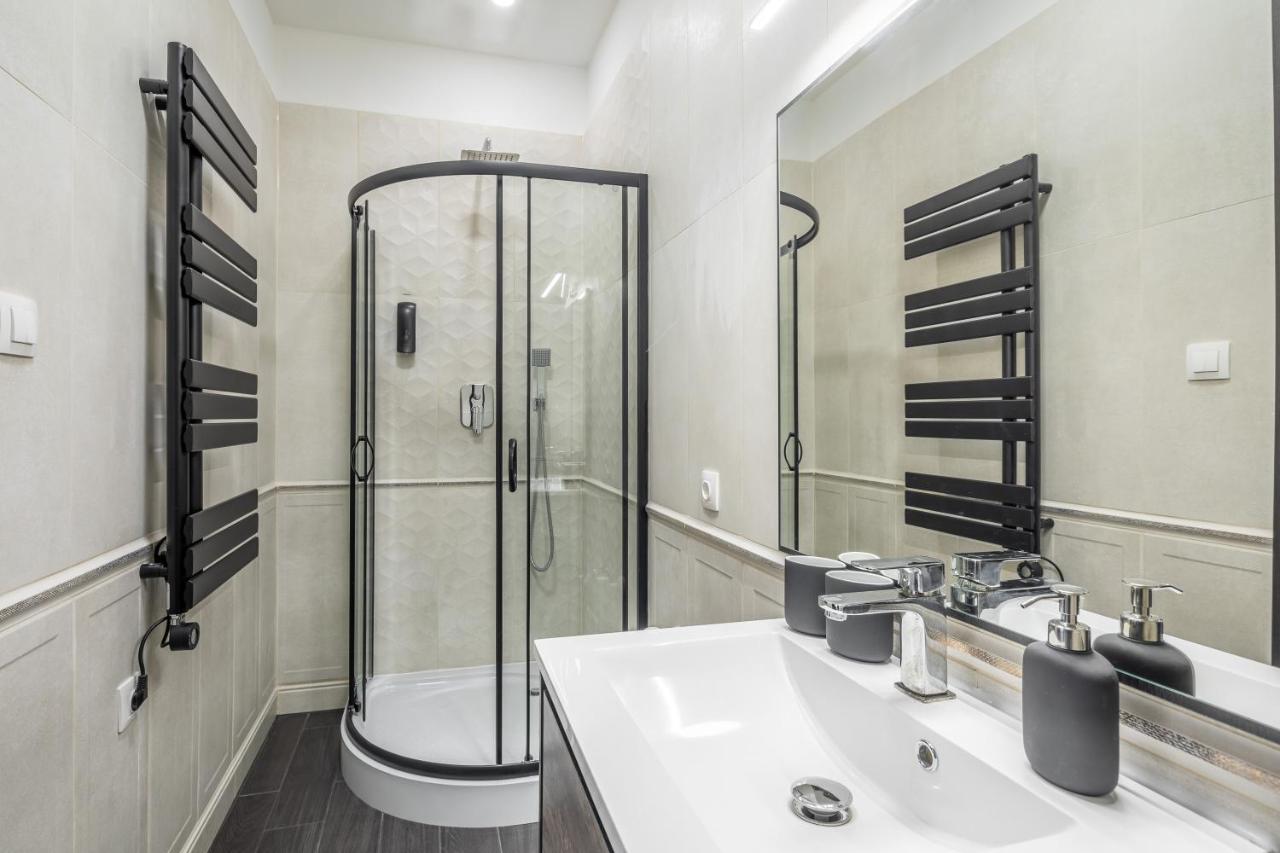 Budapest Marvelous Apartment In Andrassy Boulevard Bagian luar foto