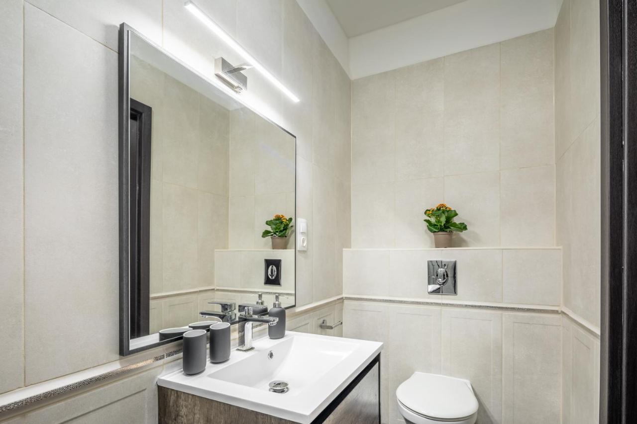 Budapest Marvelous Apartment In Andrassy Boulevard Bagian luar foto