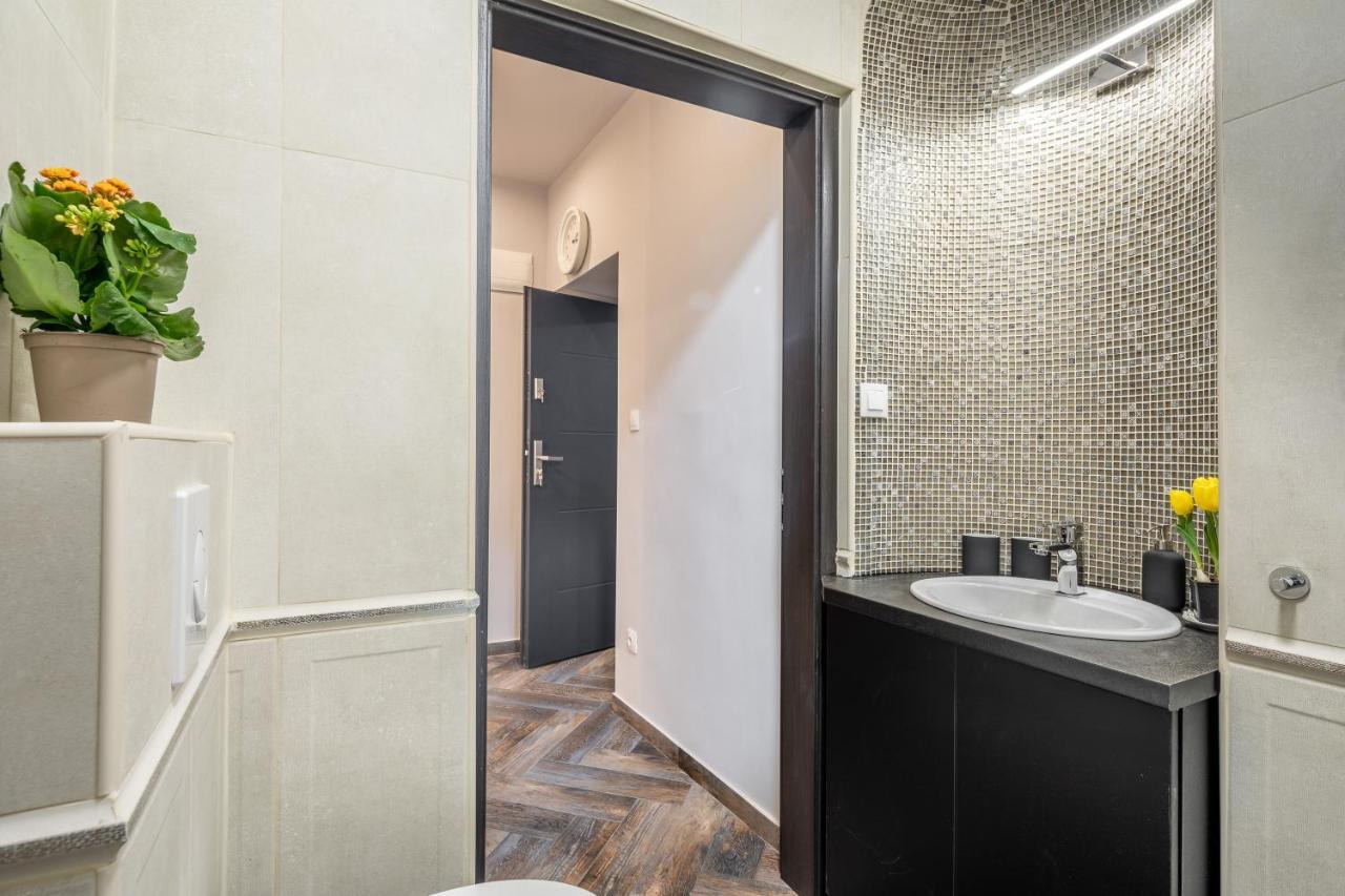 Budapest Marvelous Apartment In Andrassy Boulevard Bagian luar foto
